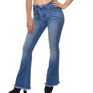 JUNIOR HIGH-RISE DENIM FLARE, FRAYED HEM W/BELT